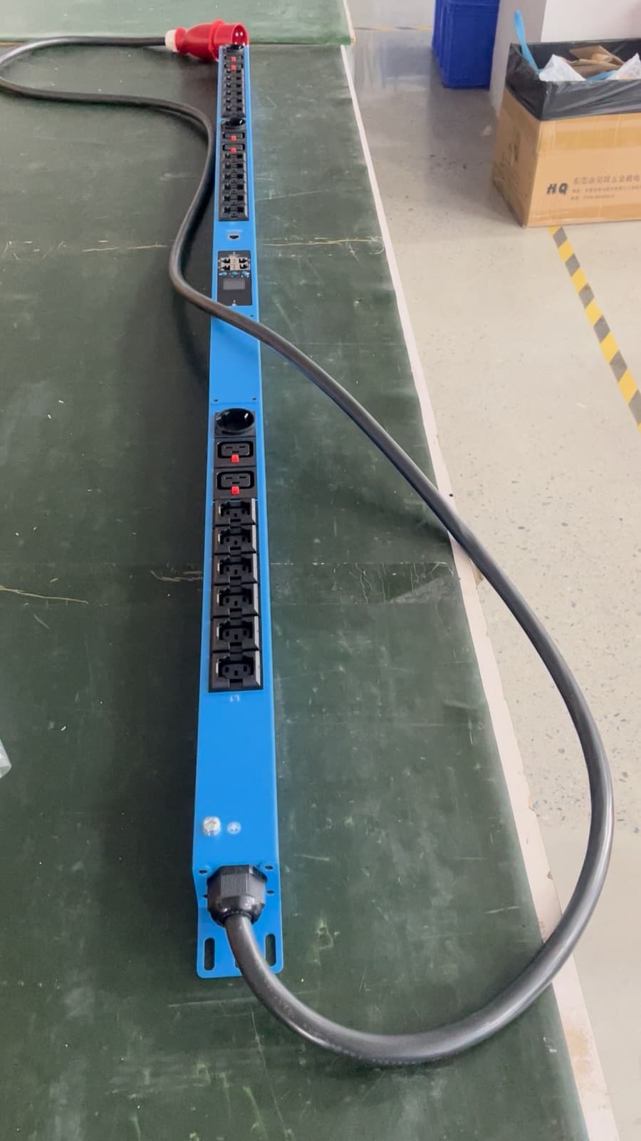 Yiestar Metered PDU with LCD meter and RS485