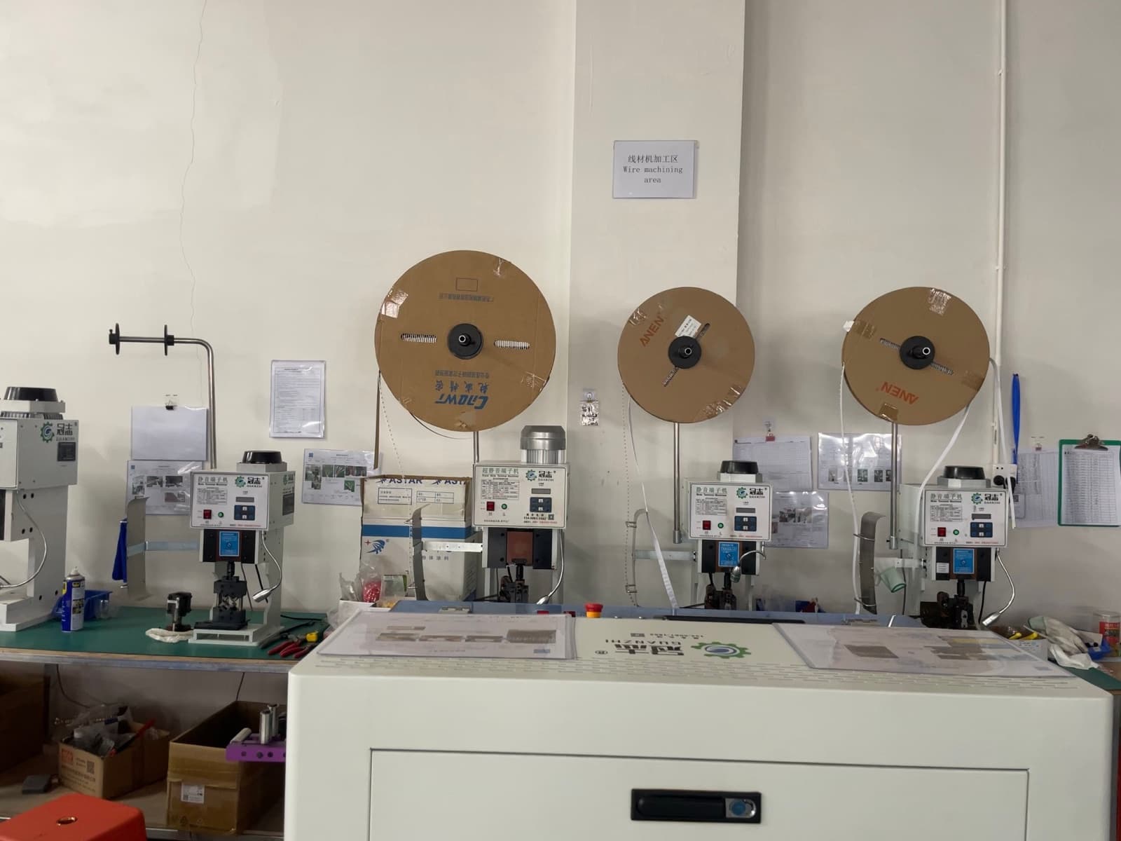 Terminal Crimping — Yiestar PDU factory