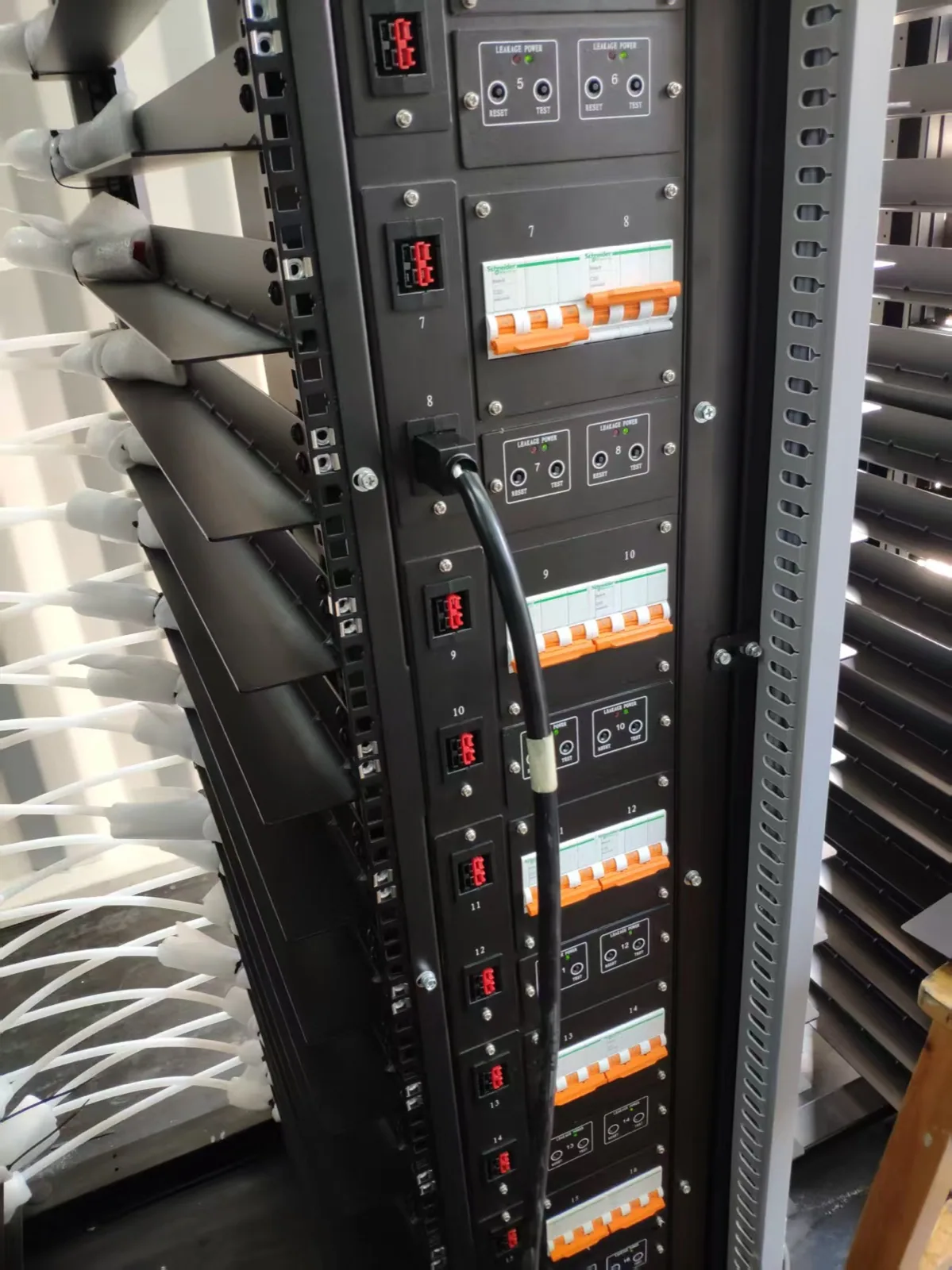 Industrial Automation & Mining — Yiestar PDU deployment